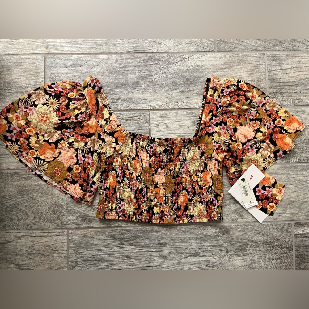 NWT Rip curl crop flutter sleeves
